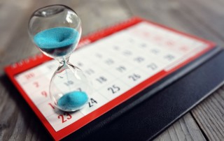 Hourglass on a calendar